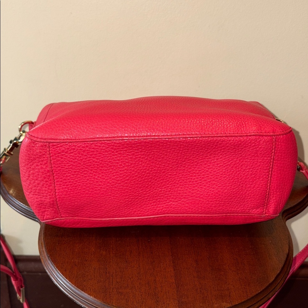 Tory Burch  Satchel  crossbody bag
Pebbled Leather  Red  front pocket, gold tone - Picture 10 of 17